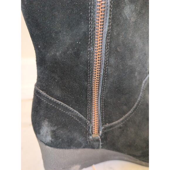 UGG Dawna Wedge Boots in size 10 - Picture 6 of 8